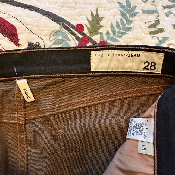EUC women’s rag & bone dark wash skinny jeans, size 28 - Picture 3 of 8